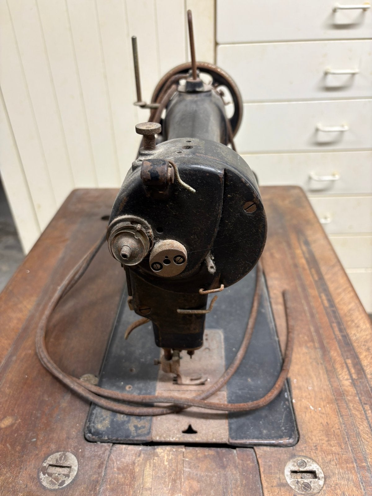 Machine à coudre ancienne Dürkopp, Antiquités & Art, Antiquités | Machines à coudre, Enlèvement