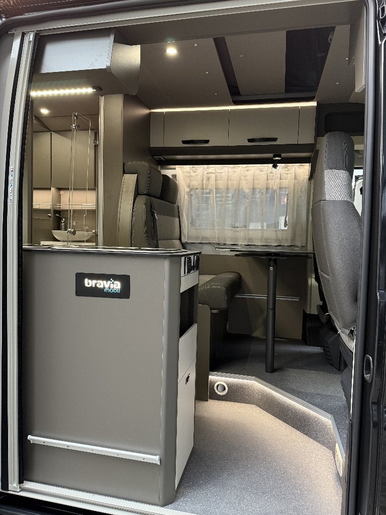Bravia Mobil Swan 599 Pop-Up | Nieuw | Automaat 4 pers., Automaat, Buscamper of Camperbus, Ringverwarming, Bedrijf