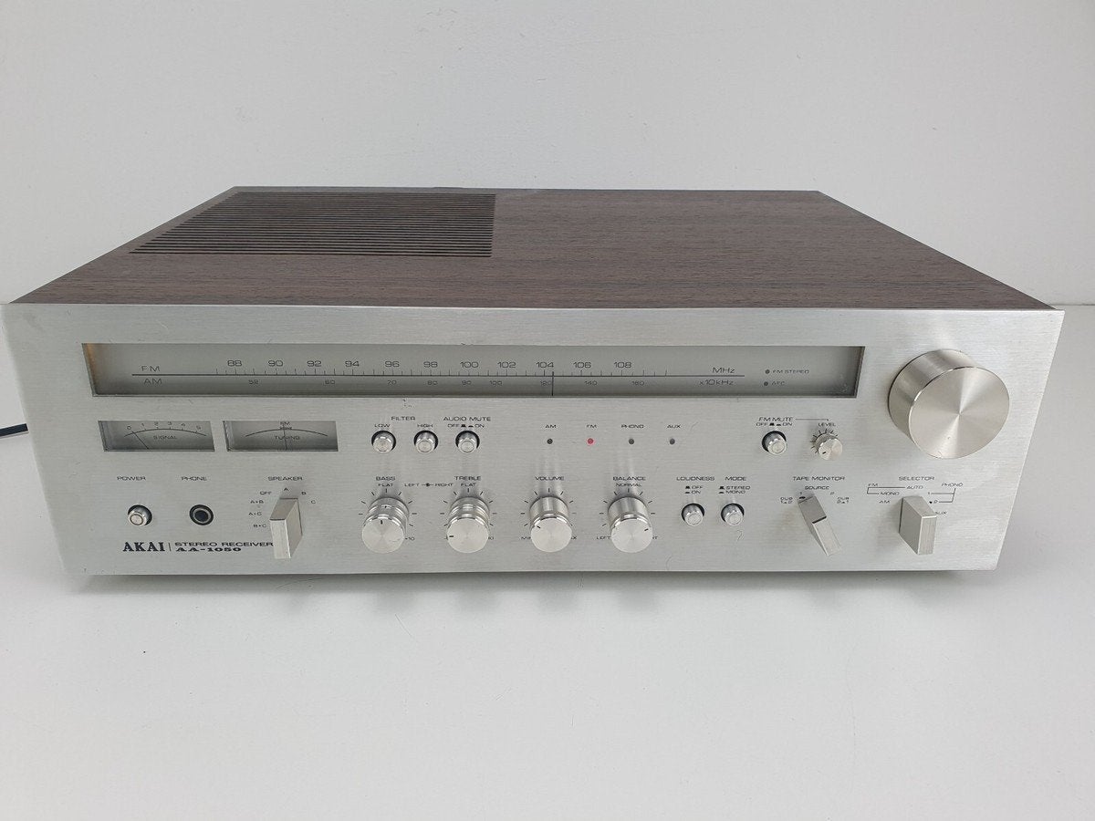 Récepteur tuner stéréo demandé Akai AA1050, TV, Hi-fi & Vidéo, Enlèvement, Akai