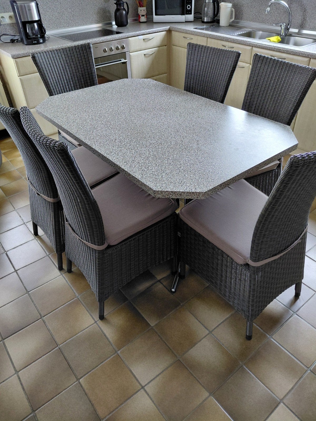 keukentafel  met 6 stoelen, Enlèvement