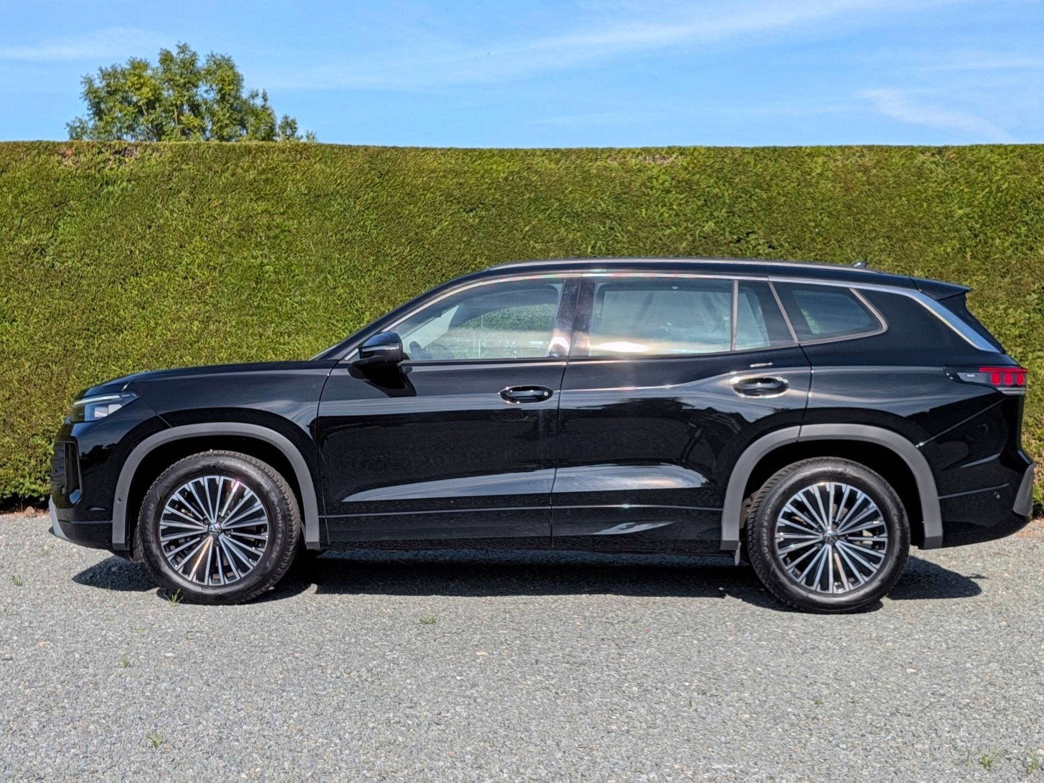 Volkswagen Tayron 7 zit - trekhaak - 360camera - verwarmd st, 4 cilinders, 5 deurs, 150 pk, SUV of Terreinwagen