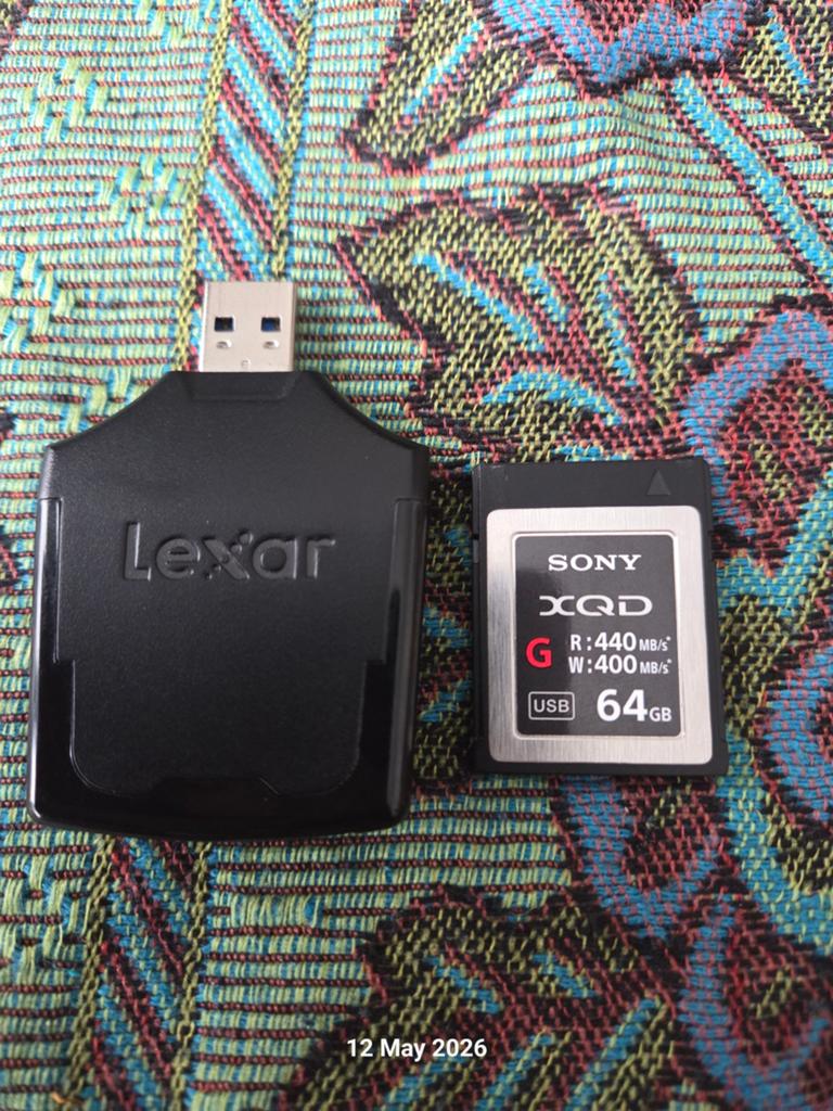 LeXar kaart lezer & Sony XQD geheugen kaart, Ophalen, XQD, Zo goed als nieuw, Fotocamera