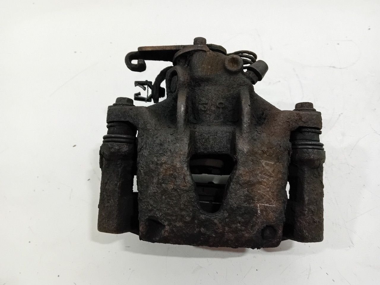 Remklauw links voor Opel Movano, Onderdelen@venauto.nl, Van der Ven Autorecycling B.V., Ettenseweg 76, 4706 PB Roosendaal, The Netherlands
