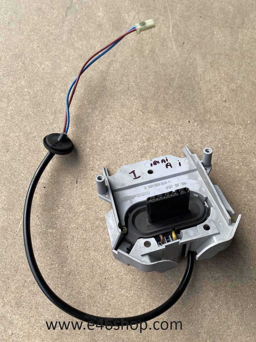 BMW E46 XENON LAMPHOUDER NIEUW OE 1301329264, Auto-onderdelen, -, -, Nieuw, Ophalen of Verzenden