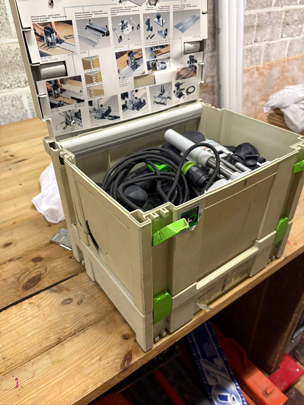 Festool OF 1010 EBQ bovenfrees , frezenset en geleiderail, Ophalen, Zo goed als nieuw