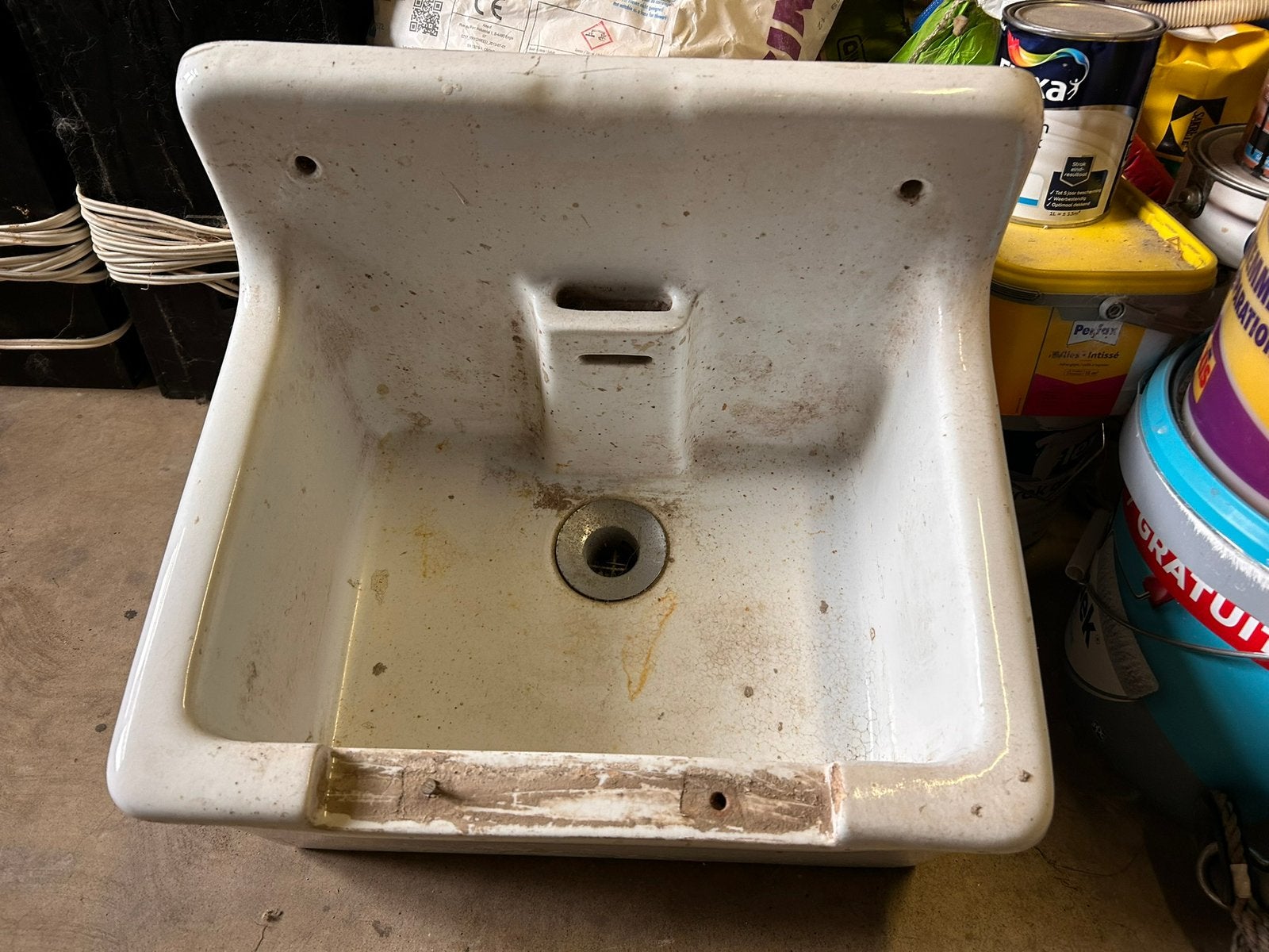 Oude stenen wasbak, Huis en Inrichting, Badkamer | Badkamermeubels, Ophalen, Zo goed als nieuw
