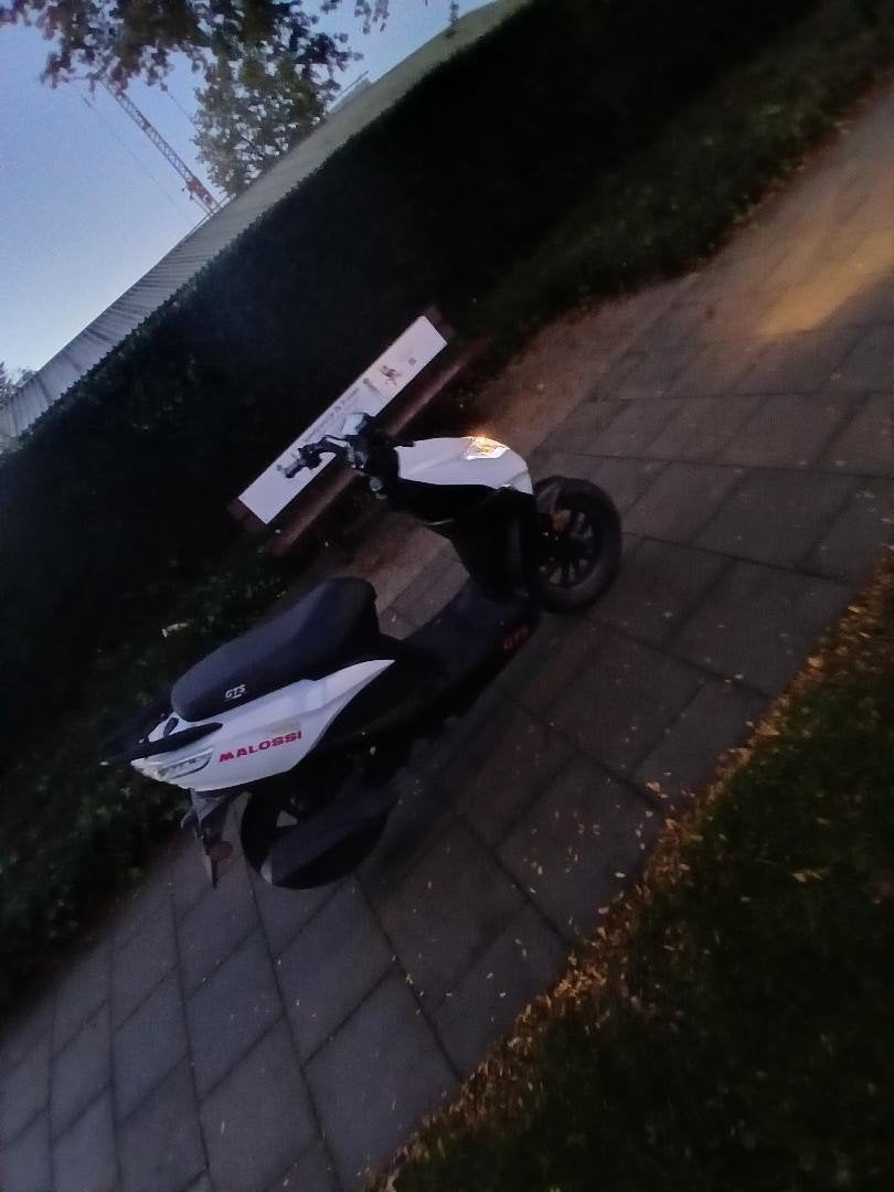 GTS Enzo 50cc 4t, Fietsen en Brommers, Ophalen, Gts, 50 cc, Klasse B (45 km/u)