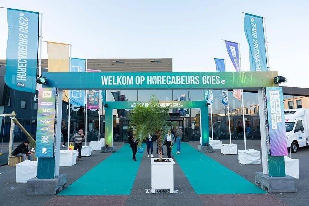 Groene loper voor evenement of beurs, Huis en Inrichting, Stoffering | Tapijten en Vloerkleden, Ophalen of Verzenden, Nieuw, Groen