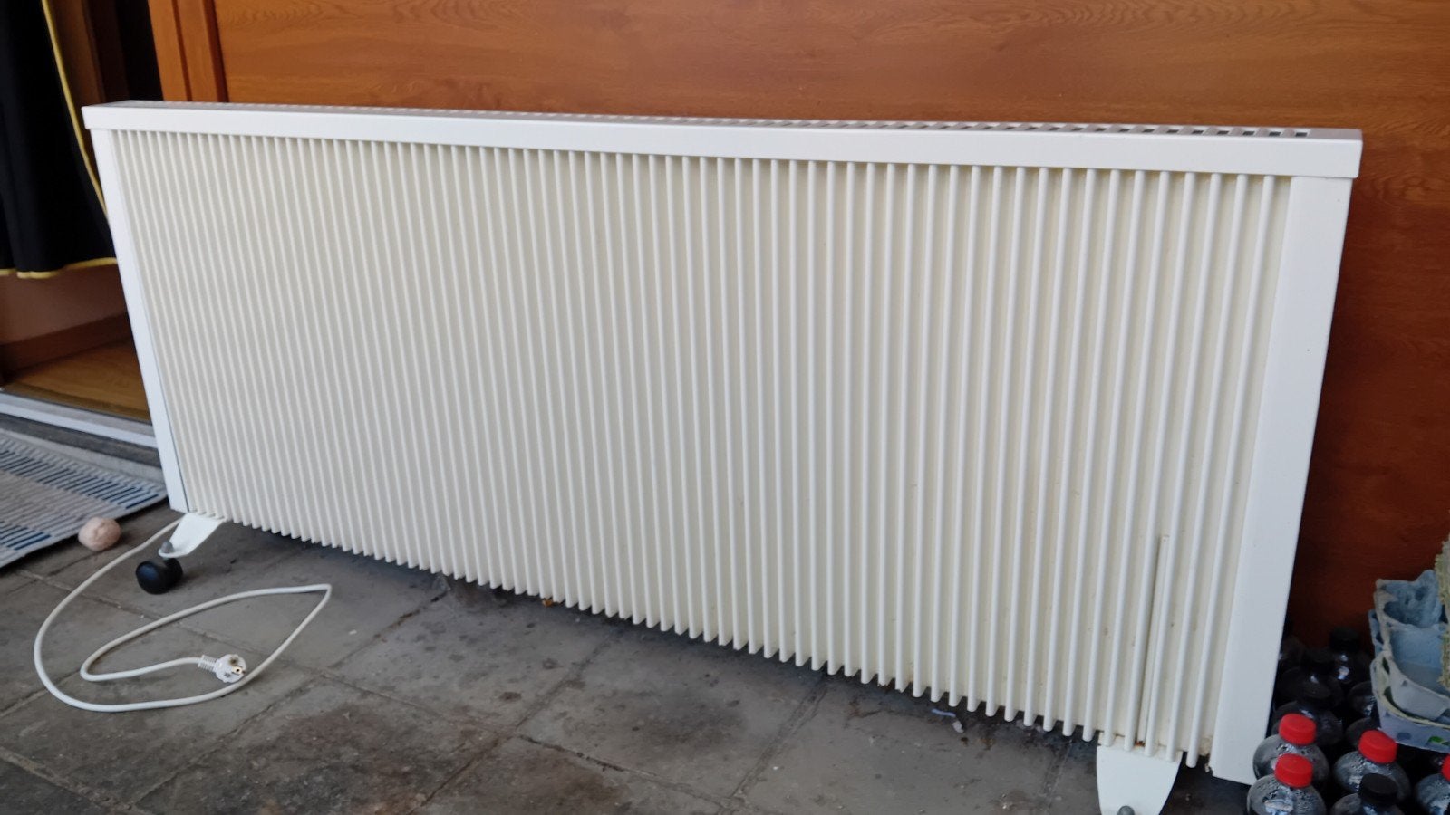 Elkatherm 3000 watt elektrische verwarming, Doe-het-zelf en Bouw, Thermostaat, 30 tot 80 cm, Gebruikt, 60 tot 150 cm