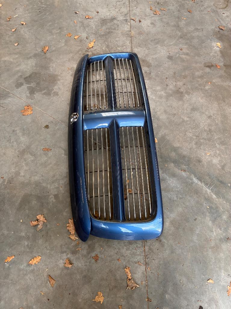Dodge Ram grill, Ophalen, Gebruikt, Dodge, Motorkap