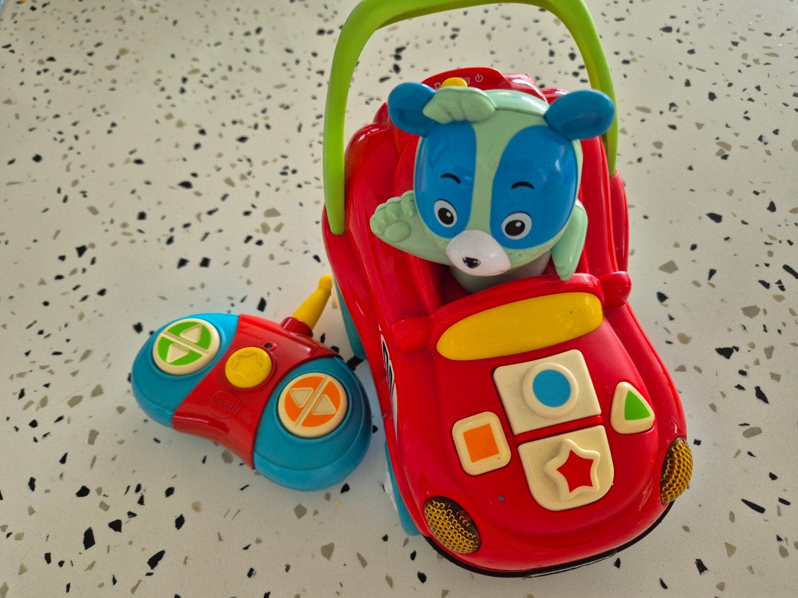 V-tech eerste auto op afstandsbediening, Kinderen en Baby's, Ophalen, Gebruikt