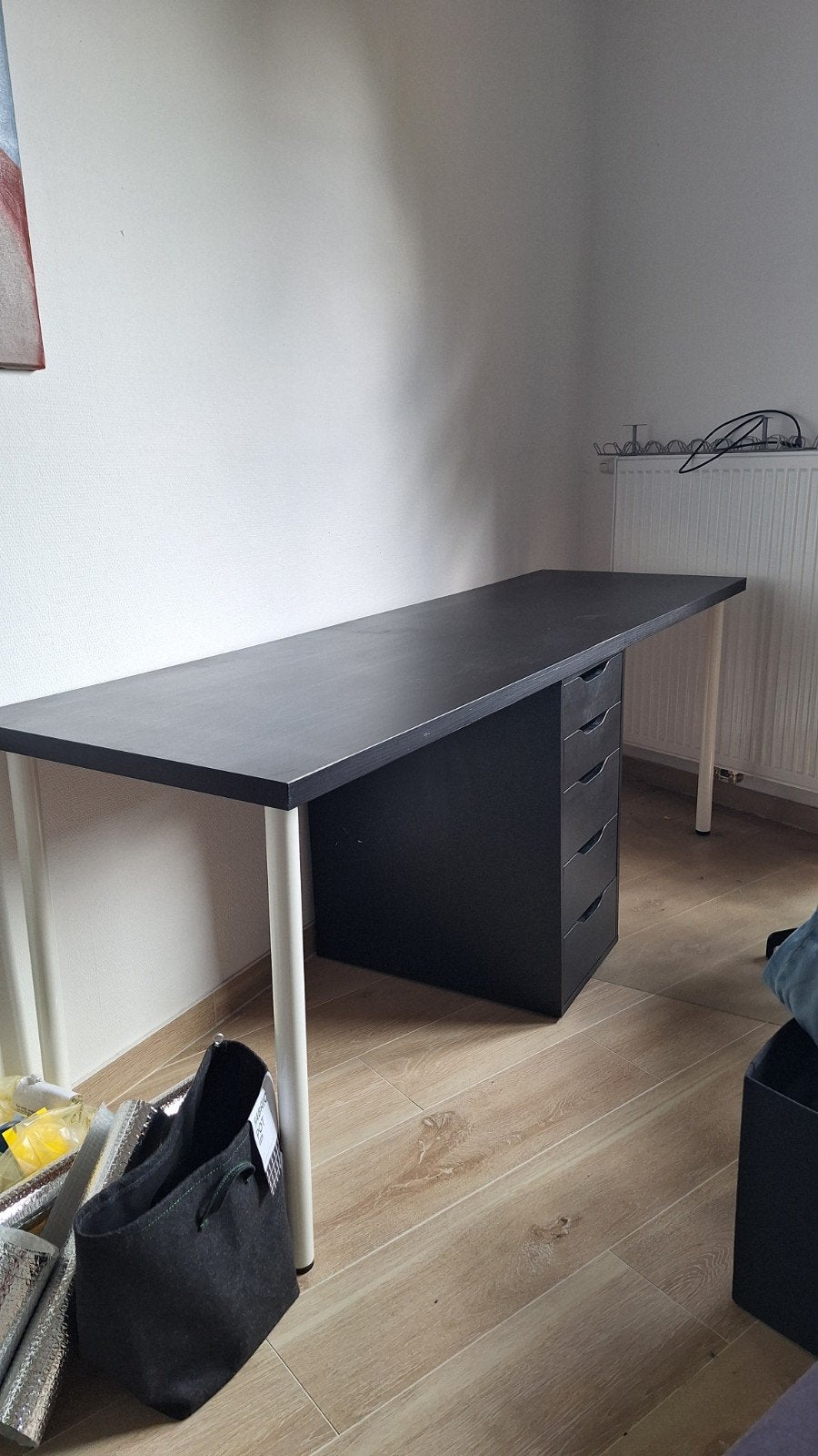 Ikea bureau met lange zwarte ladekast, Huis en Inrichting, Bureaus, Ophalen, IKEA, Zwart