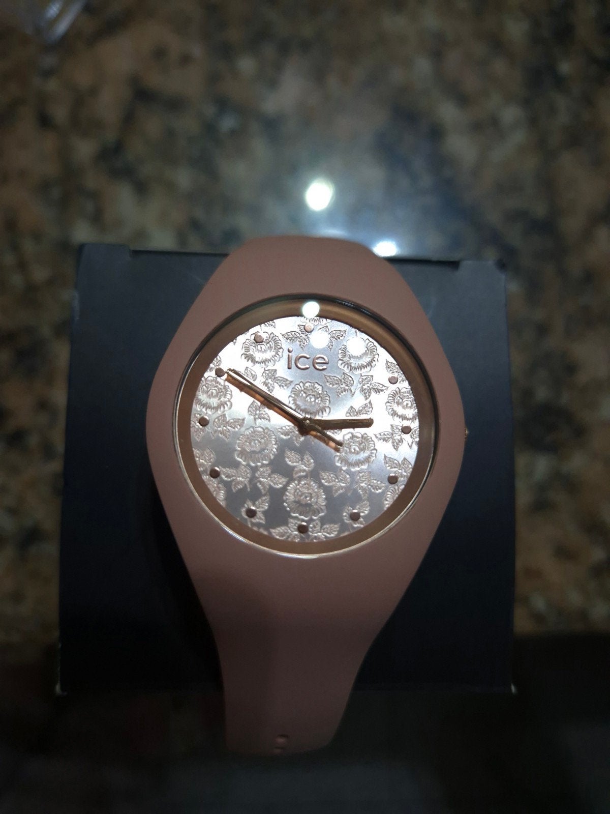 Ice watch, Handtassen en Accessoires, Horloges | Dames, Ophalen