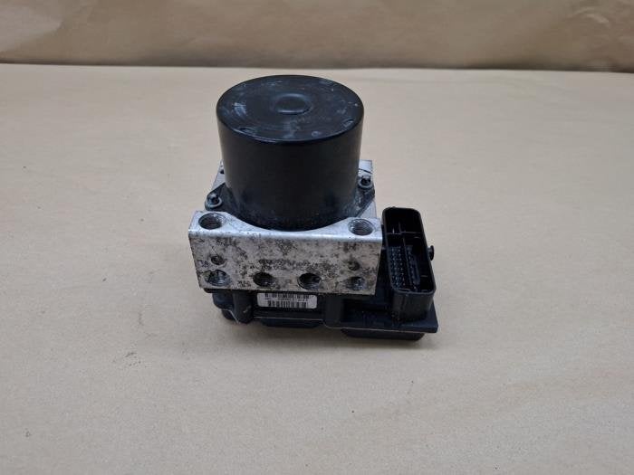 ABS Pomp van een Volkswagen Polo, Gebruikt, -, Volkswagen, -