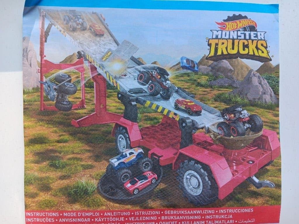 Hot Wheels monster trucks, Kinderen en Baby's, Speelgoed | Racebanen, Ophalen, Racebaan, Zelf te bouwen, Zo goed als nieuw
