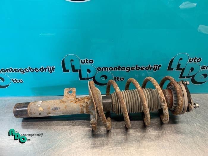 Barre amortisseur avant droit d'un Ford Connect (Connect 02-, -, 3 mois de garantie, -, -