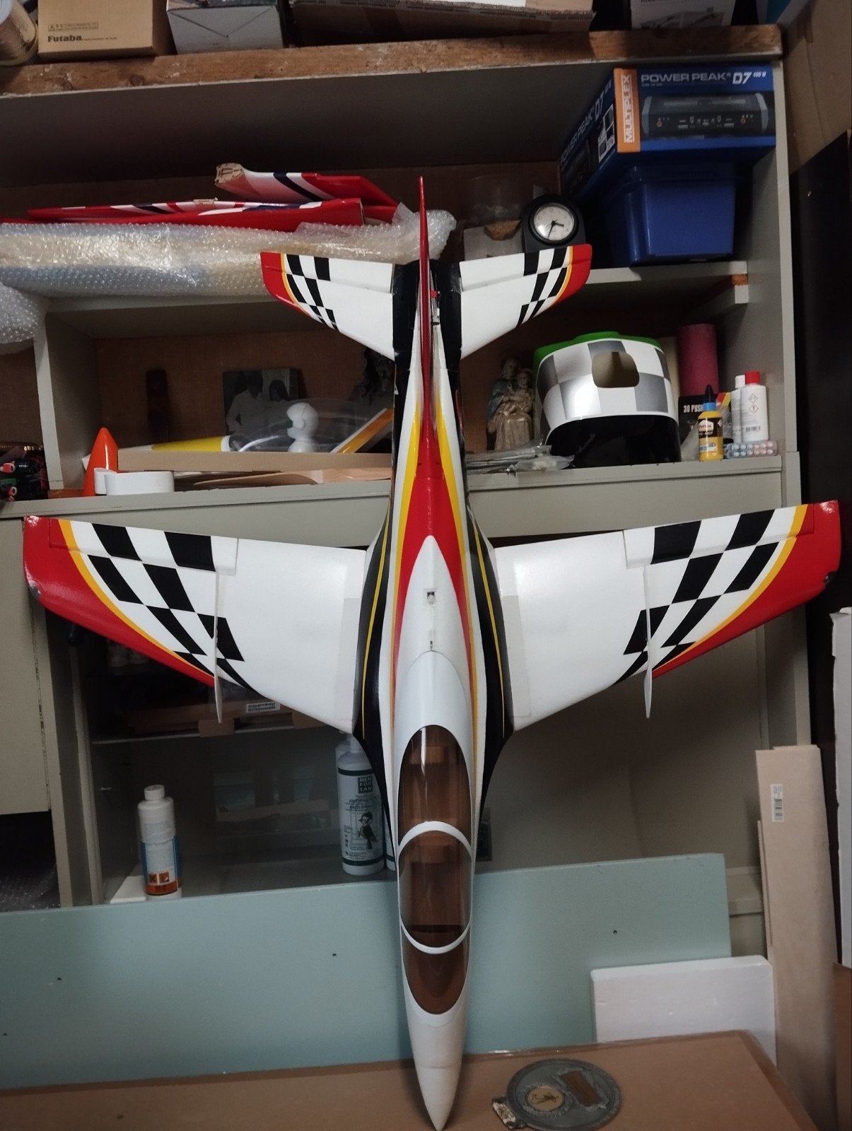 Avantis jet electro train rentrant freewing, Enlèvement