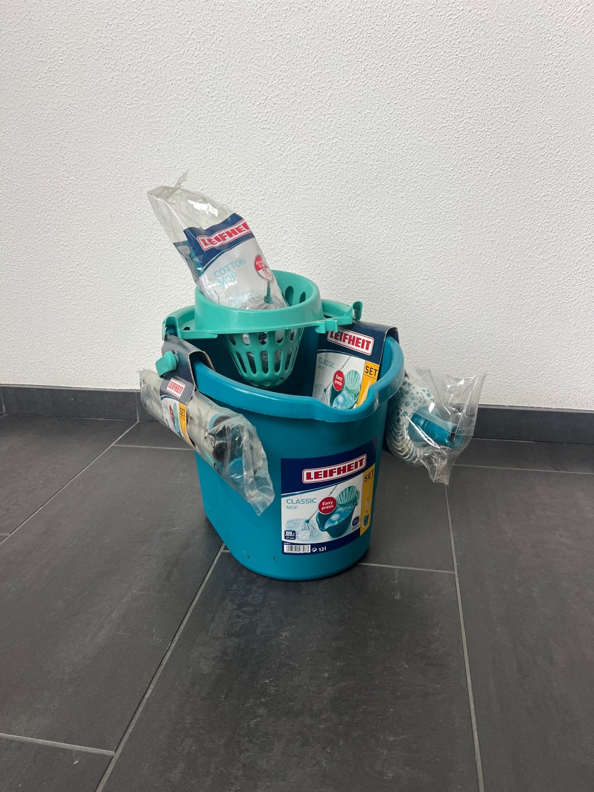 Kit de nettoyage Leifheit neuf, Maison & Meubles, Enlèvement, Seau, Bac ou Chariot à balais