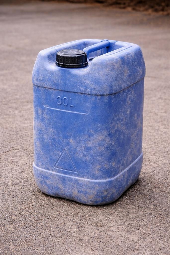 4 blauwe PVC-bidons van 30 liter, Ophalen
