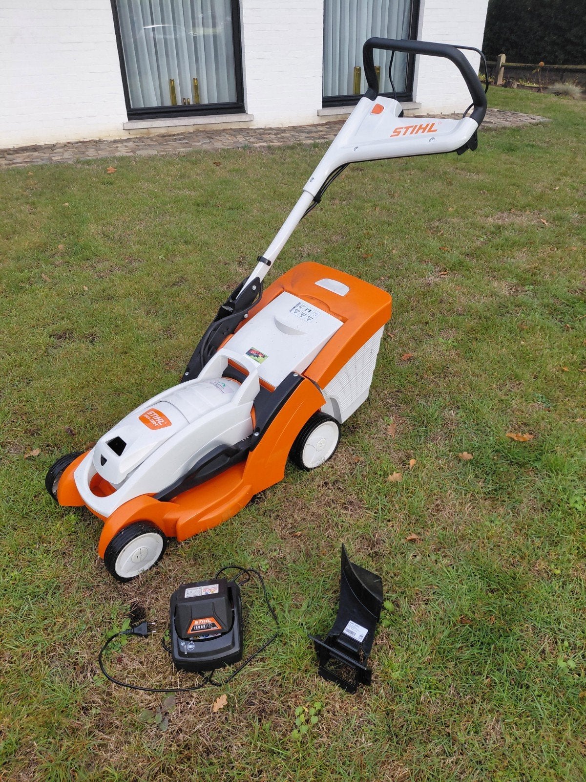 grasmachinetje op batterij stihl, Ophalen, Stihl, Mulchfunctie, Accu-grasmaaier