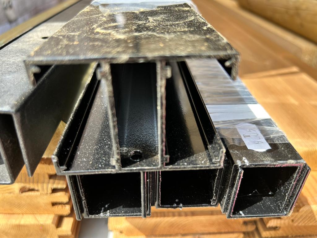 Planken + alu gleufpalen zwart, Computers en Software, Servers, Ophalen, Zo goed als nieuw