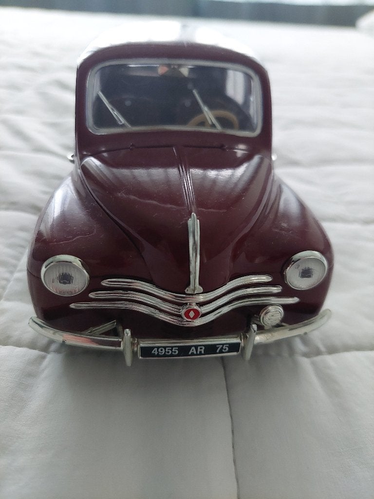 RENAULT 4CV 1/18 SOLIDO, Hobby & Loisirs créatifs, Enlèvement, Utilisé, Voiture, Solido