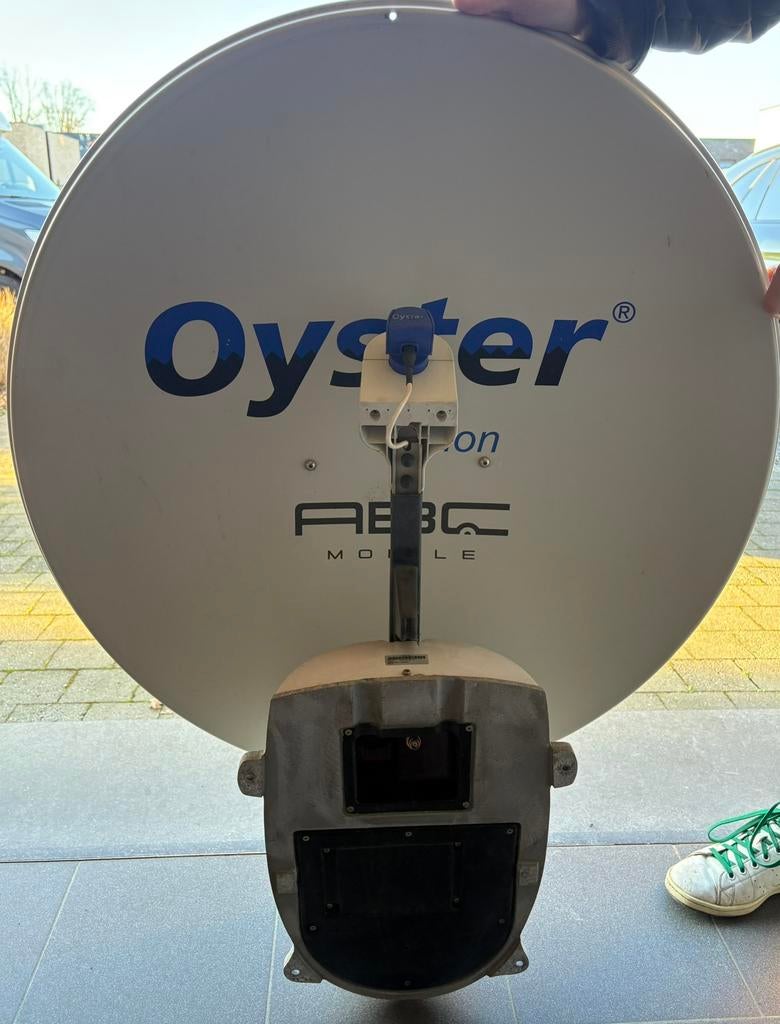 Recente Oyster satellietontvanger, Ophalen, Zo goed als nieuw