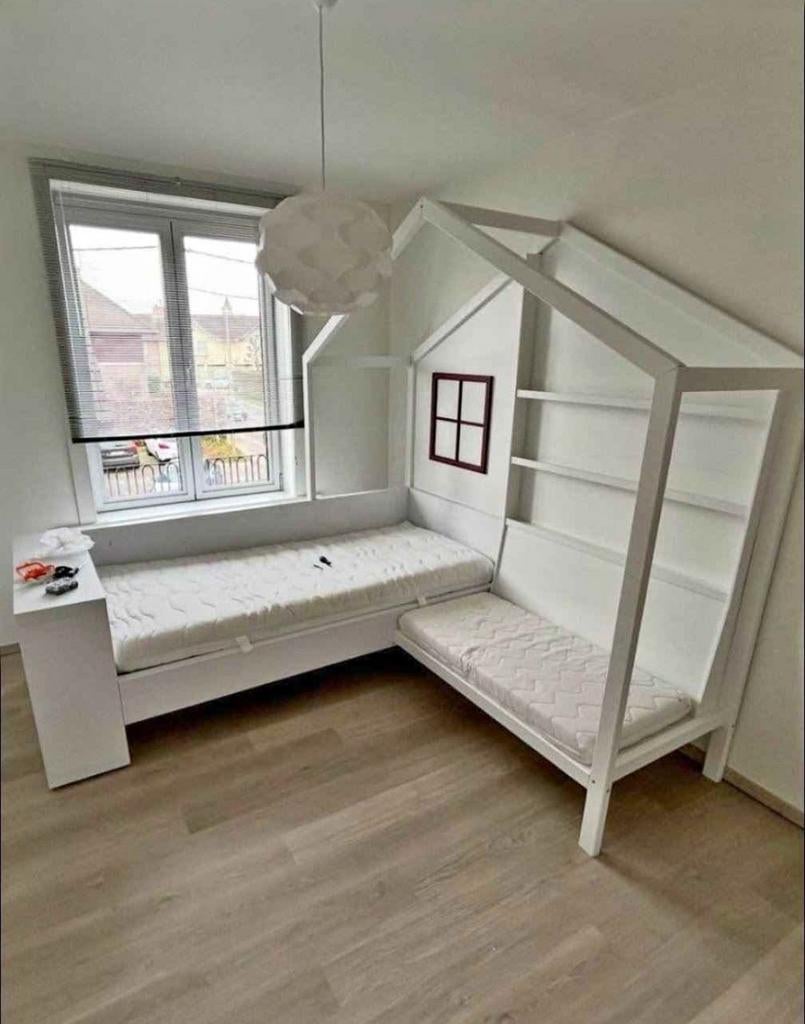 Slaapkamer met boekenrek