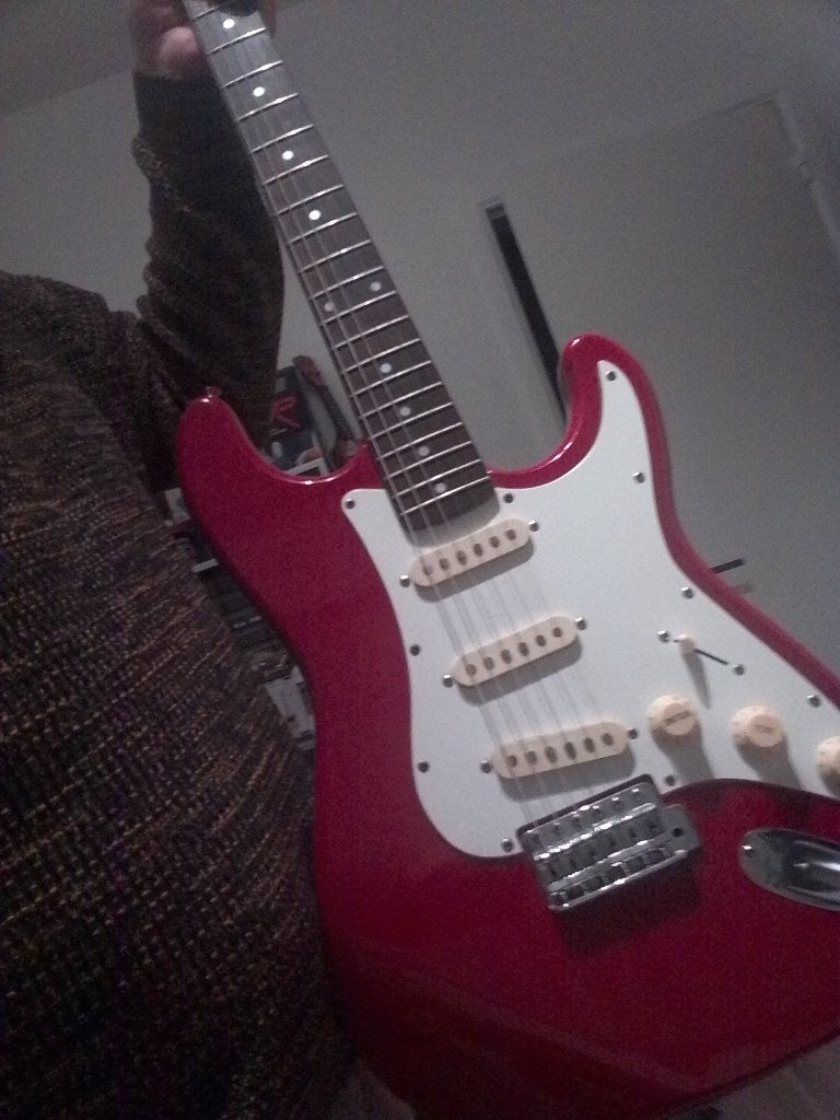 Guitare Squier stratocoaster Coréenne année 90 série S, Musique & Instruments, Instruments à corde | Guitares | Électriques, Enlèvement