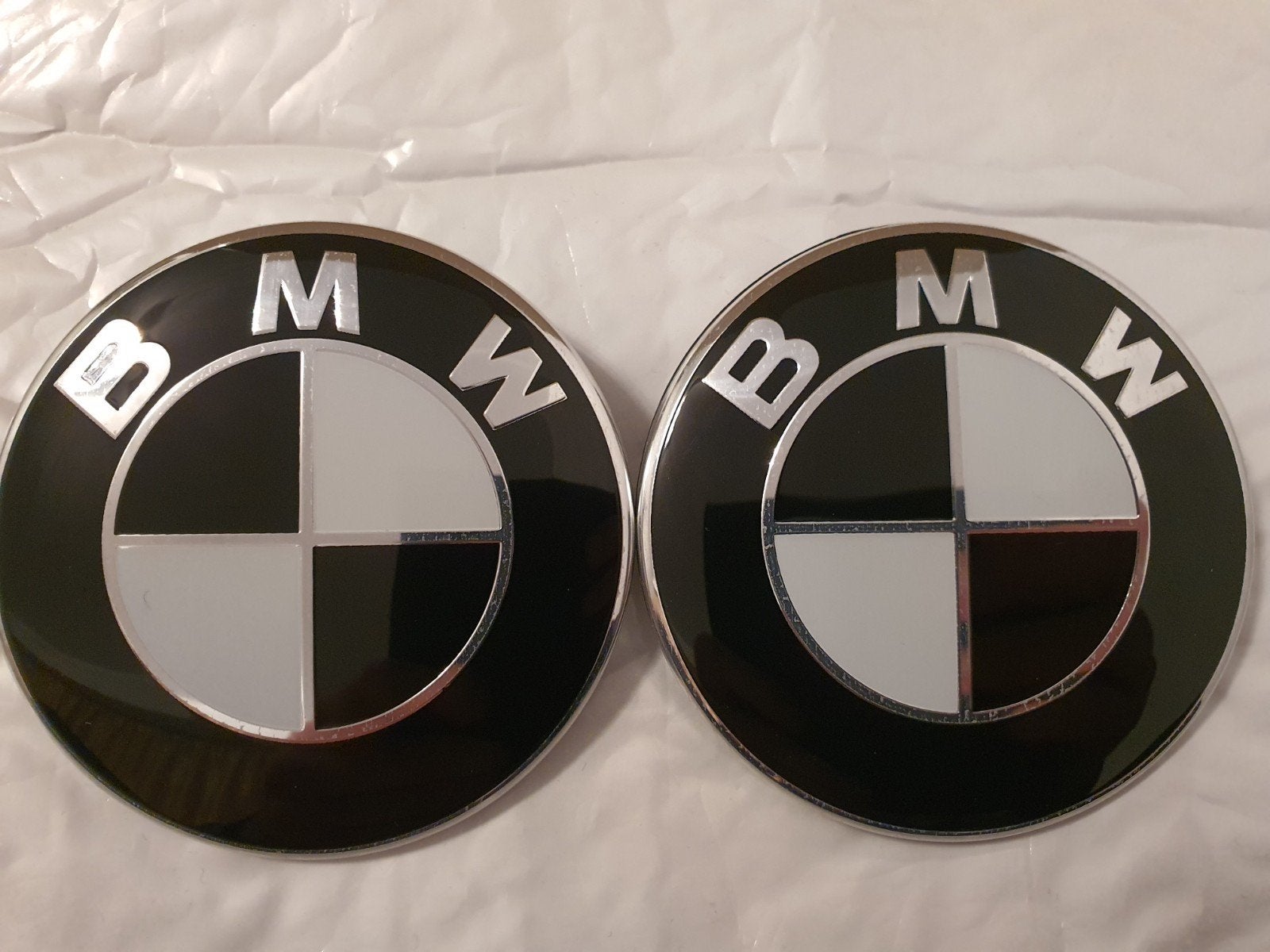 Bmw motorkap en kofferklep emblemen zwart wit, Auto-onderdelen, Ophalen of Verzenden, Nieuw, BMW