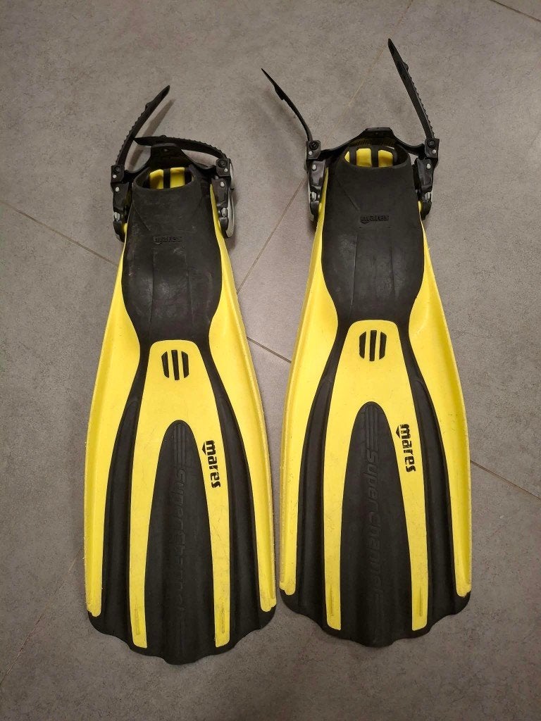 Mares buitenvinnen - Regular, Watersport en Boten, Ophalen, Zo goed als nieuw, Zwem- of Duikvliezen