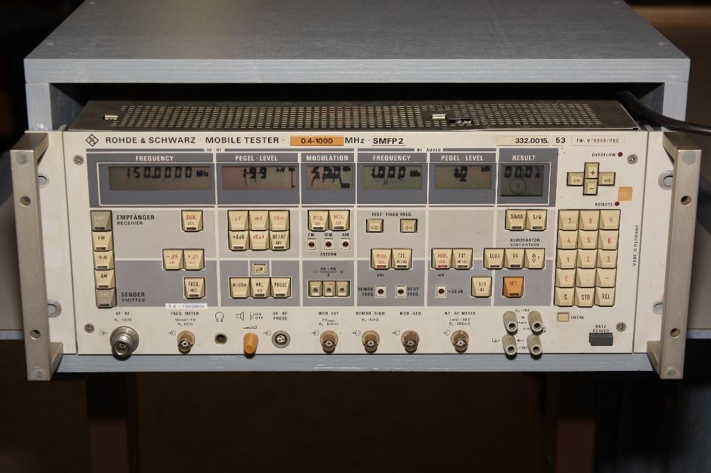 Générateur HF Rohde & Schwarz SMFP2 10 kHz - 1 GHz, Bricolage & Construction, Instruments de mesure, Utilisé, Électricité, Enlèvement