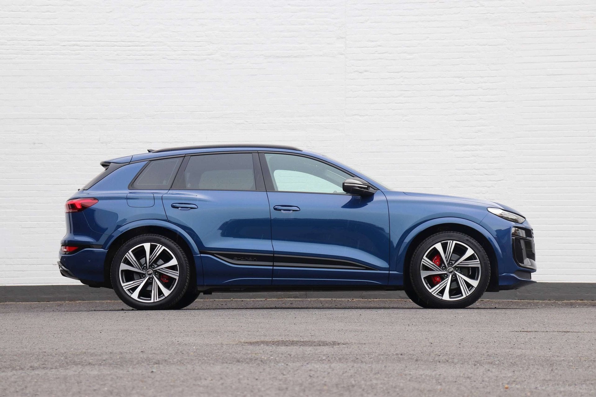 Audi Q6 e-tron 100 kWh 50 Performance S-line - Shadow+/Blind, Auto's, Automaat, Gebruikt, Blauw, 5 zetels