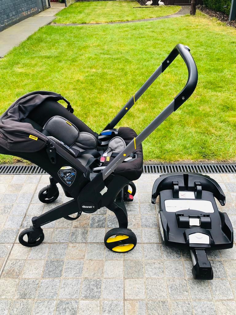 Doona, avec housse de pluie et isofix, comme neuve ! ! !, Enlèvement, Comme neuf, Tige de poussée réglable