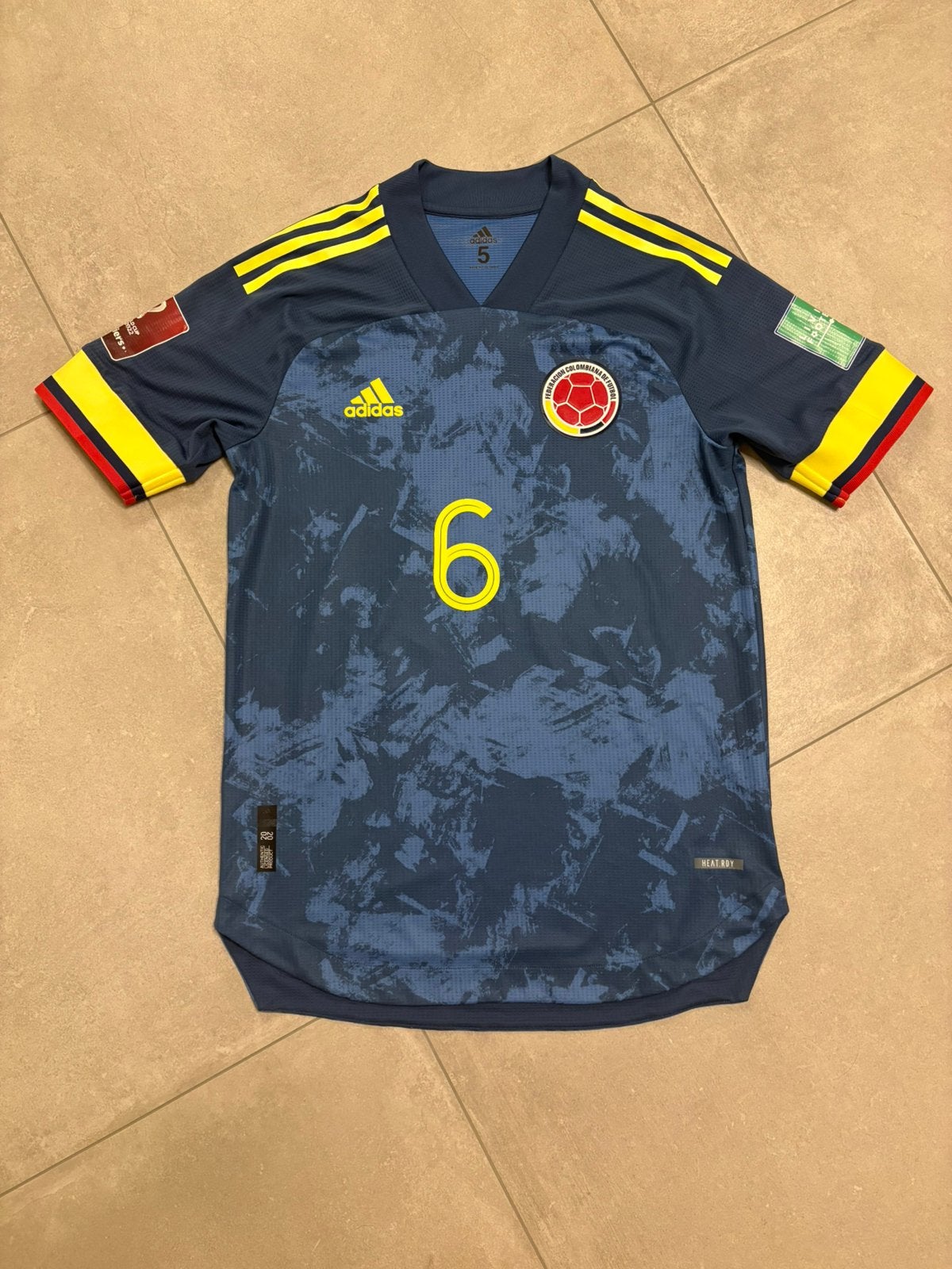 Matchworn / issued shirt Colombia (Jhon Lucumí), Ophalen of Verzenden, Zo goed als nieuw, Shirt