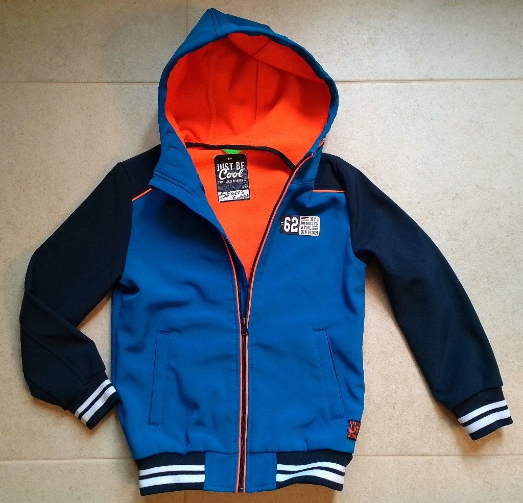 Winterjas jongen maat 128, Kinderen en Baby's, Ophalen, WE, Zo goed als nieuw, Jongen