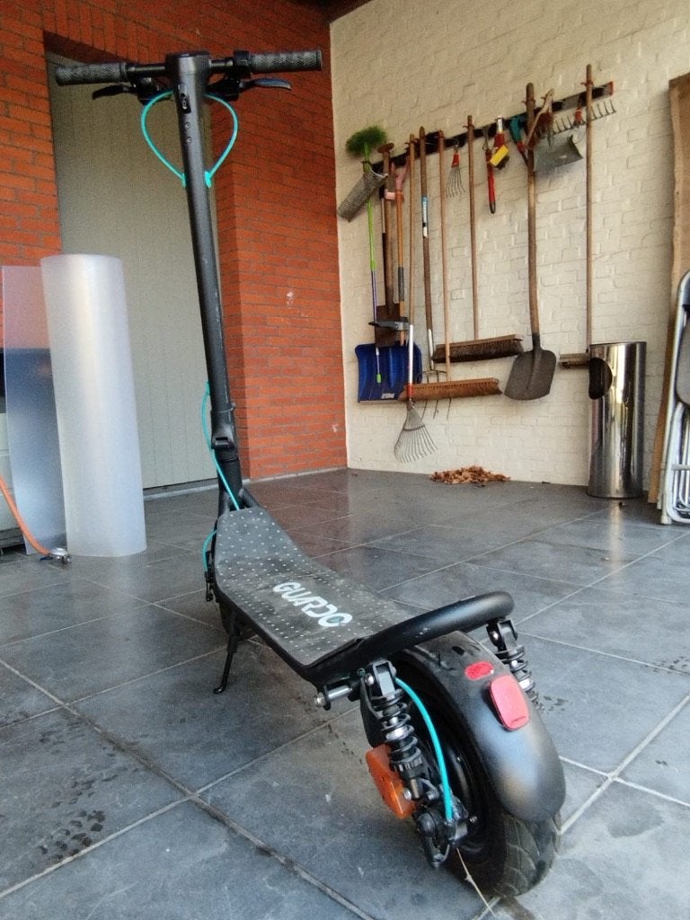 Trotinette Guardo à peine utilisé, Enlèvement, Comme neuf, Step électrique (E-scooter), Guardo