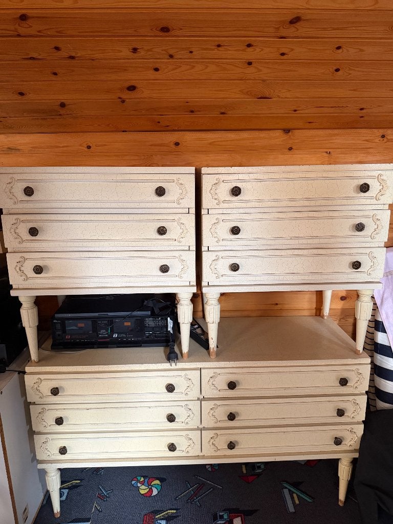 Drie delig antieke  kasten set, Enlèvement