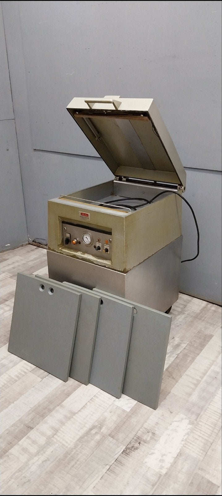 machine sous vide professionnelle à cloche BODSON, Enlèvement, Utilisé