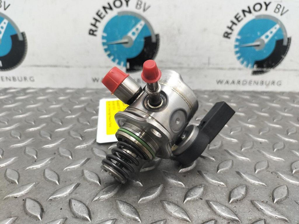 VOLKSWAGEN POLO BRANDSTOF POMP VOOR DE INJECTOR 05E127027G 2, Auto-onderdelen, Ophalen of Verzenden, Gebruikt, ARN erkend