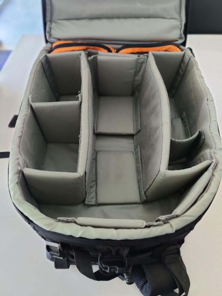 Lowepro CompuTrekker AW Camera Backpack - Zwart, Enlèvement ou Envoi, Utilisé, Sac à dos, Lowepro