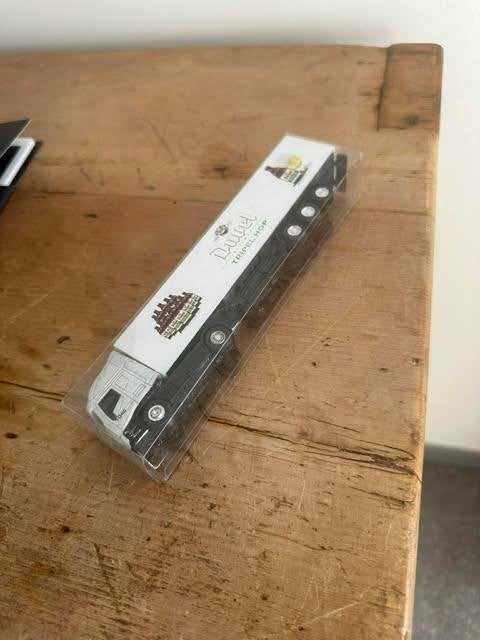 Duvel tripel hop miniatuur truck in blister, Verzamelen, Ophalen of Verzenden, Nieuw, Overige typen, Duvel