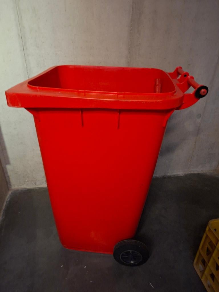 PVC container 240l kan dienen als regenton, 150 liter of meer, Ophalen, Gebruikt, Kunststof
