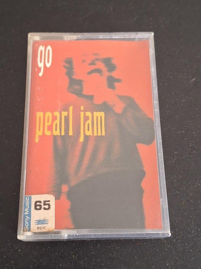 K7 / PEARL JAM - GO / Maxi-Single (originele Thaïse versie), Cd's en Dvd's, Cassettebandjes, Gebruikt, 1 bandje, Ophalen of Verzenden
