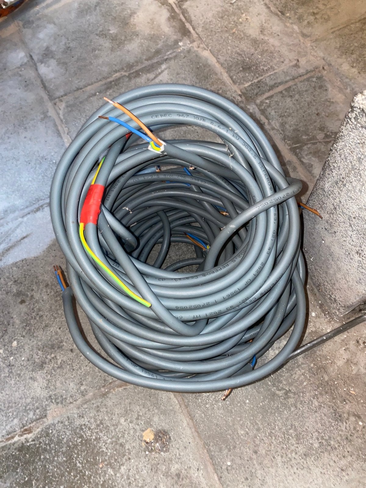 Tientallen meters 2.5mm en aardkabels, Ophalen, Zo goed als nieuw, Overige merken, Overige typen