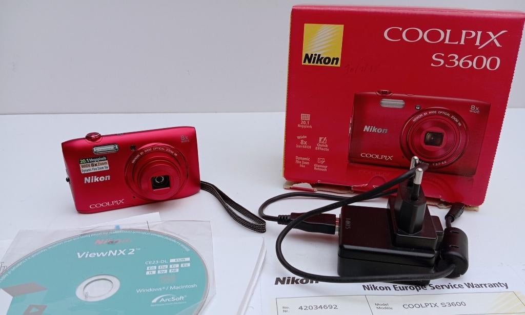 Nikon Coolpix S3600 Compact Digital Camera rood, Audio, Tv en Foto, Fotocamera's Digitaal, 20 Megapixel, Compact, Ophalen of Verzenden