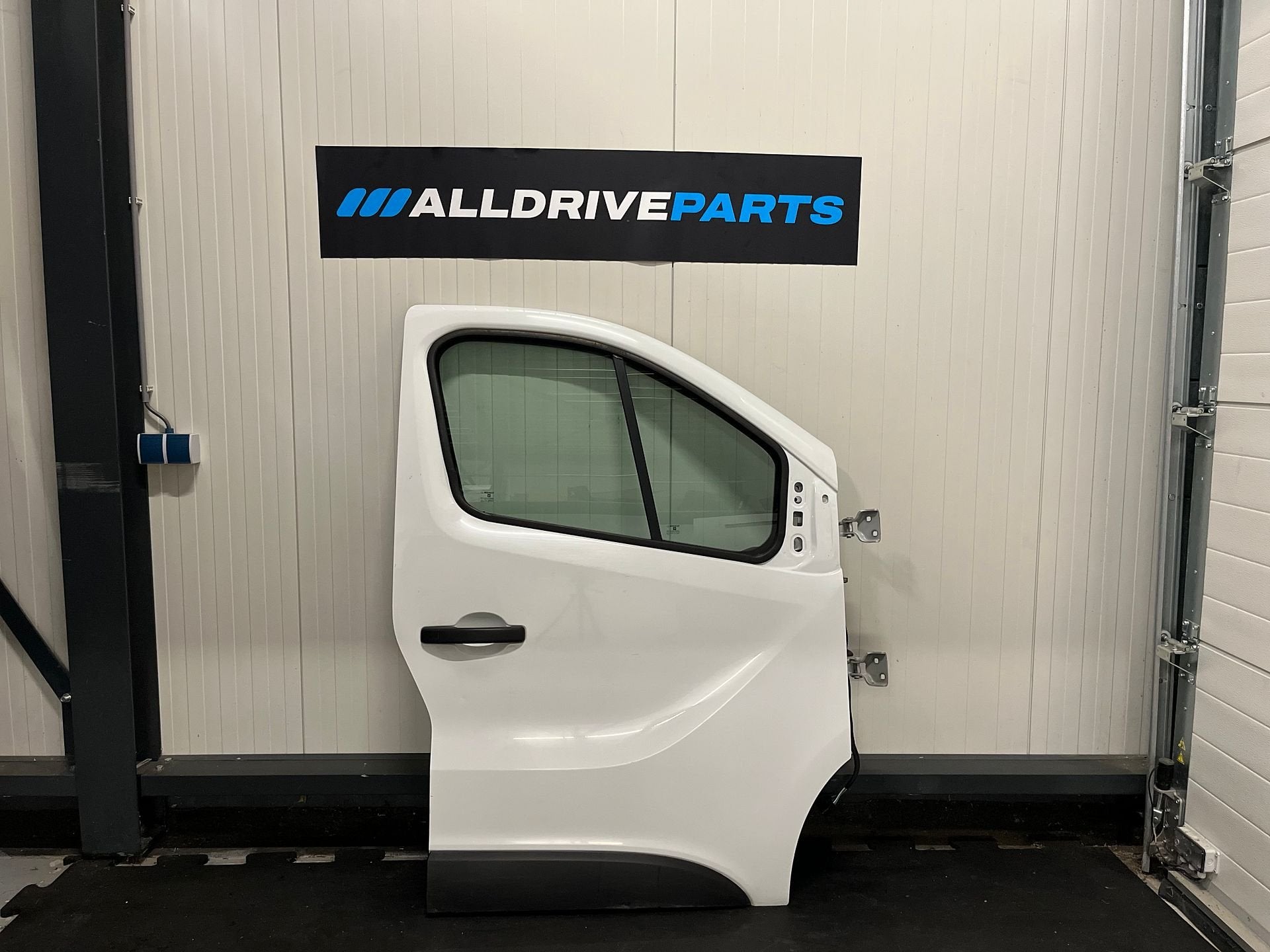 Renault Trafic Opel Vivaro Voorportier rechts wit 801003523R, -, Utilisé, Porte, Avant