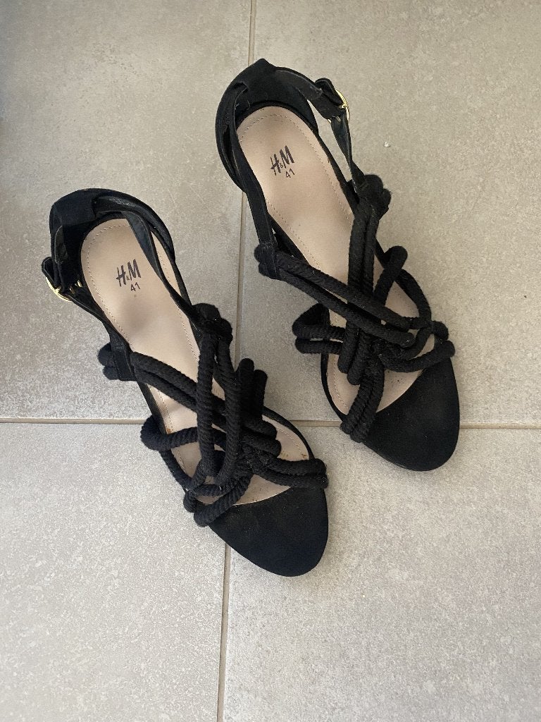 Zwarte sandalen met hak H&M, H&M, Enlèvement ou Envoi, Chaussures à haut talons, Porté