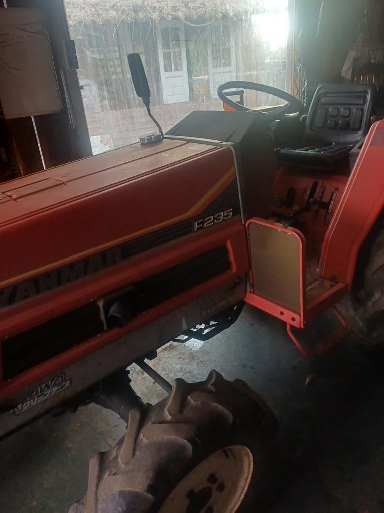 De nombreux tracteurs d'occasion en stock, y compris des tra, Articles professionnels, Enlèvement ou Envoi