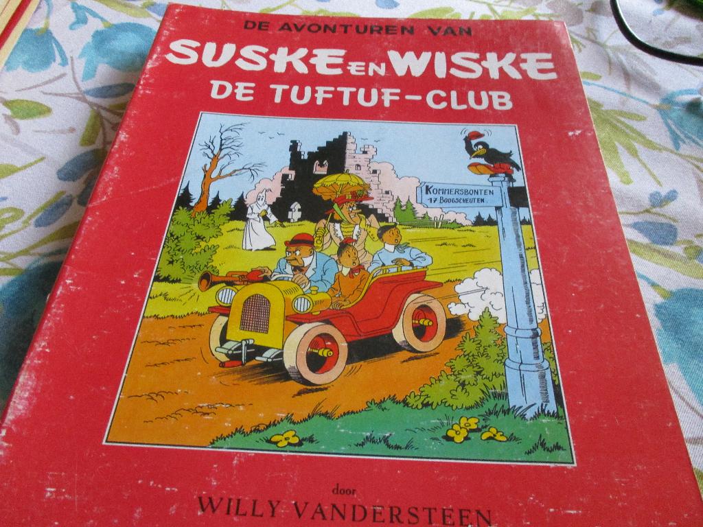 Suske en wiske zwart witte versies van het nieuwsblad, Meerdere stripboeken, Ophalen of Verzenden, Gelezen, Willy Vandersteen